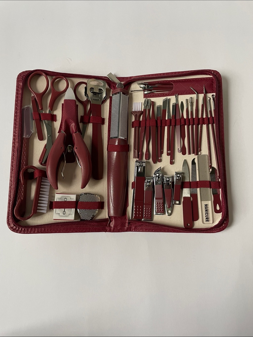 NWT Manicure & Pedicure Grooming Set